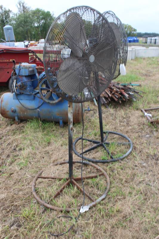 lot 90 image: Floor Fan