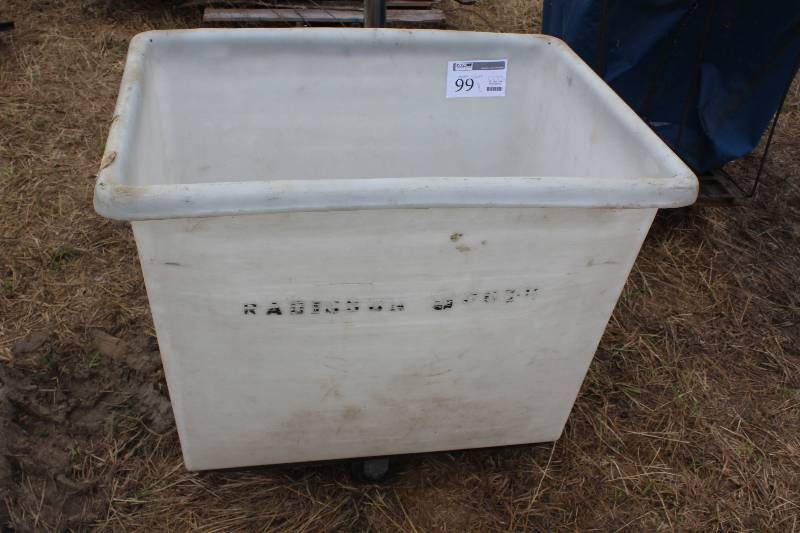 lot 99 image: Plastic Bin
