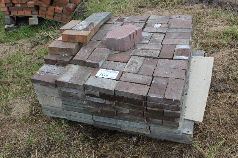 lot 109 image: Lot of Bricks