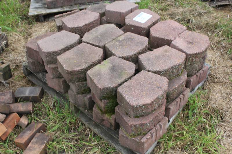 lot 116 image: Lot of (Approximately 40) Pavers