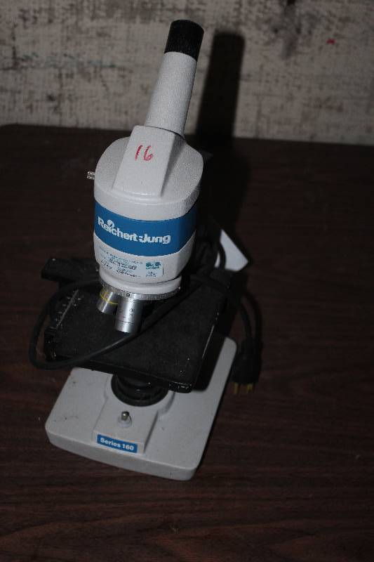 lot 939 image: Reichert-Jung Series 160 Microscope