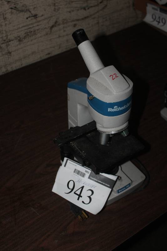 lot 943 image: Reichert-Jung Series 160 Microscope