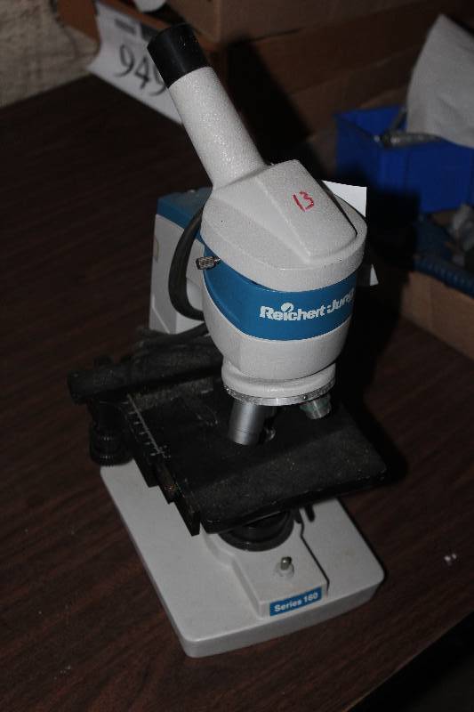 lot 942 image: Reichert-Jung Series 160 Microscope
