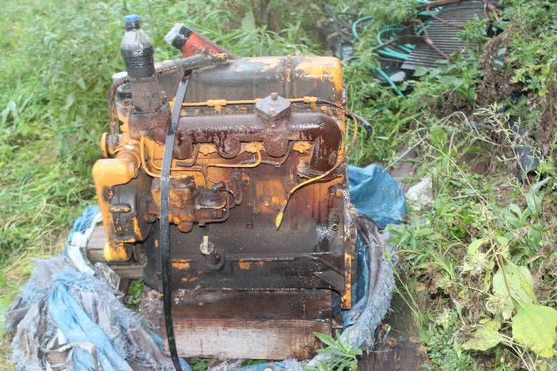 lot 989 image: 350 Case Loader Diesel Engine