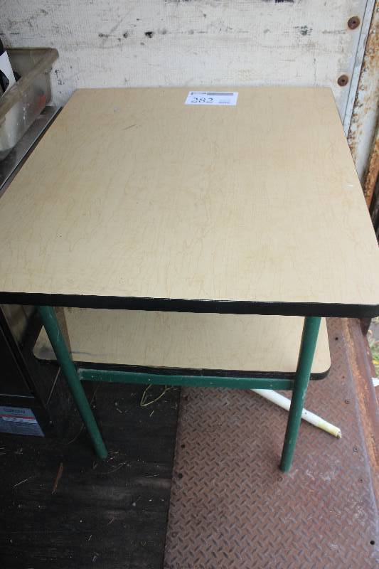 lot 282 image: Table