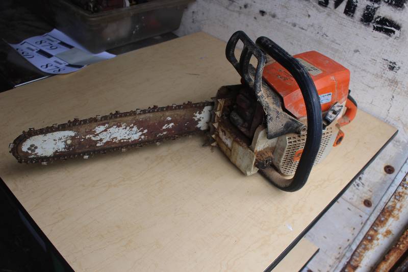 lot 878 image: Stihl Chain Saw