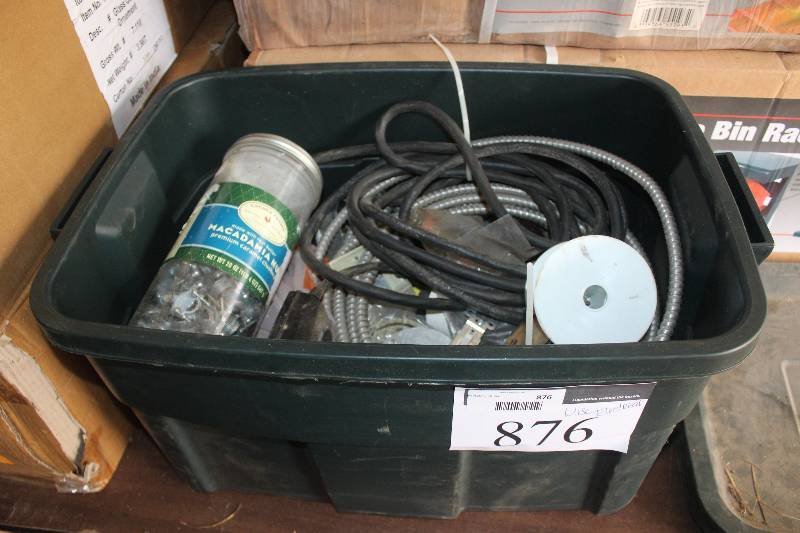 lot 876 image: Misc Electrical