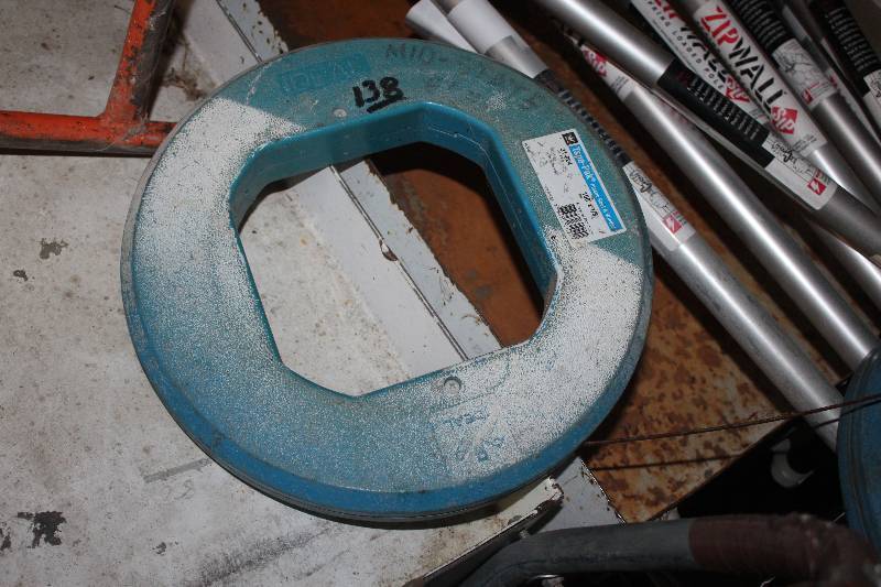 lot 911 image: Tape Pak 100 Plastic Electricians Fish Tape