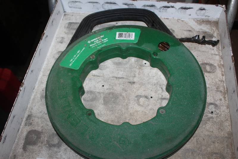 lot 912 image: Greenline 100 Steel Electricians Fish Tape