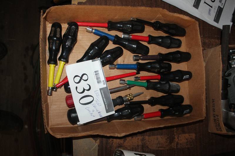 lot 830 image: Misc Screwdrivers & Ratchet