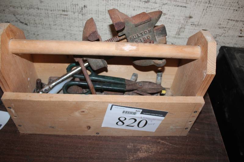 lot 820 image: Assorted Tools & Wood Clamps