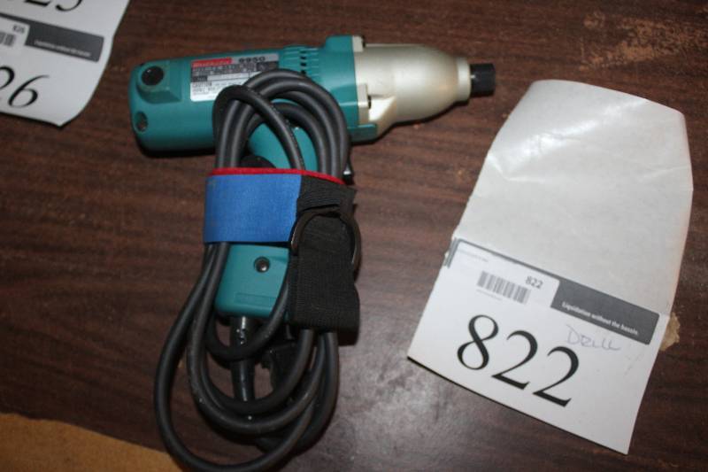 lot 822 image: Makita Impact Wrench