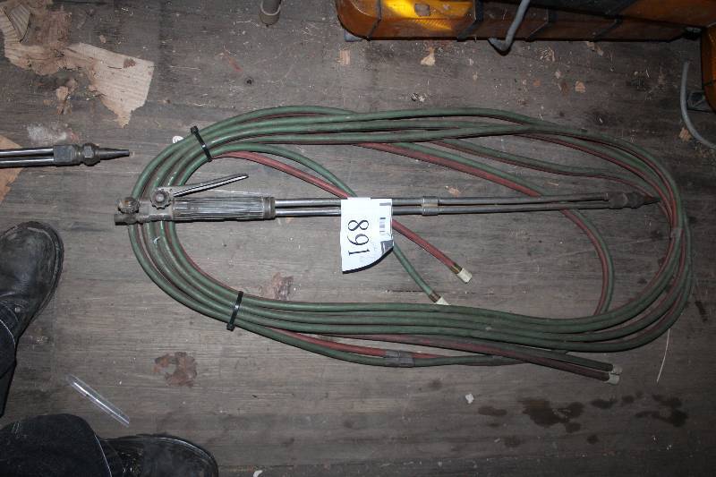 lot 891 image: Demolition Welder Torch w Hose