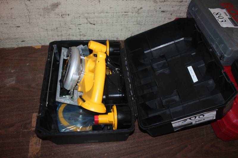 lot 895 image: DeWalt Circular Saw w Case