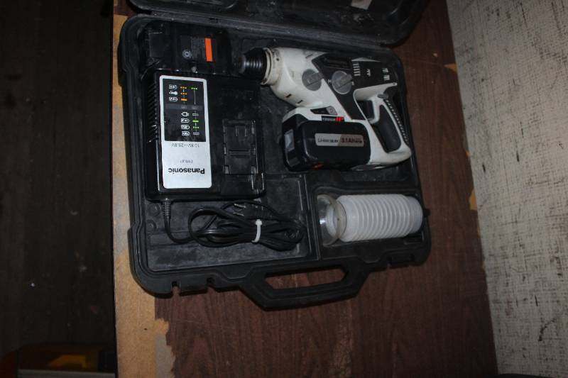 lot 904 image: Panasonic Cordless Rotary Hammer w Case, Battery, Charger