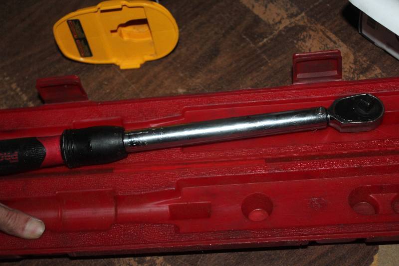 lot 928 image: Torque Wrench w Case