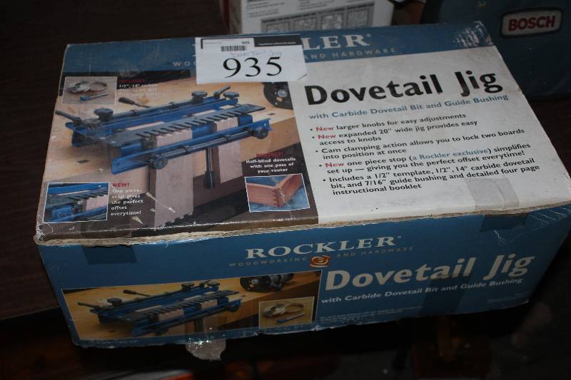 lot 935 image: Rockler Dove Tail Jig Kit