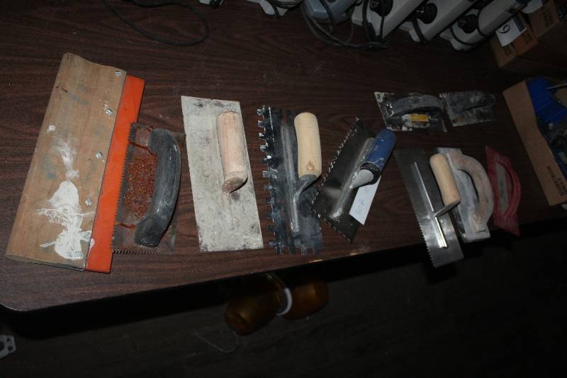 lot 960A image: Lot of (10) Assorted Trowel Tools