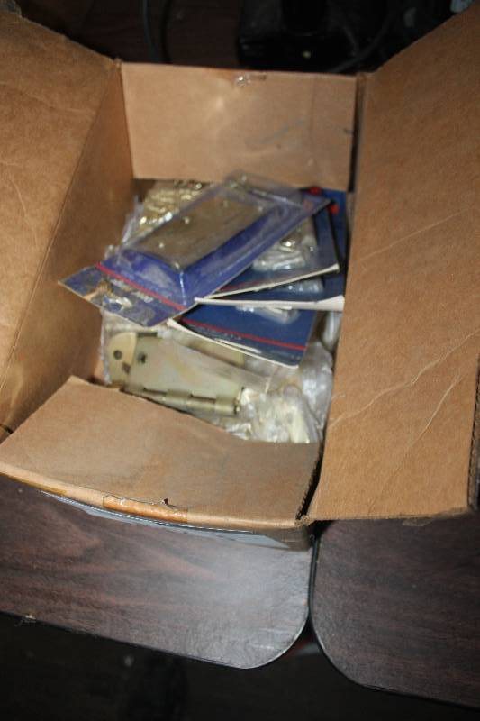lot 983 image: Lot of (1) Boxes of 3-Hole House Door Hinges w Misc Hardware