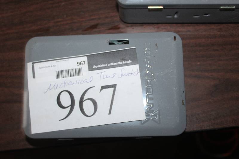 lot 967 image: T103 24-Hour Dial Time Switch