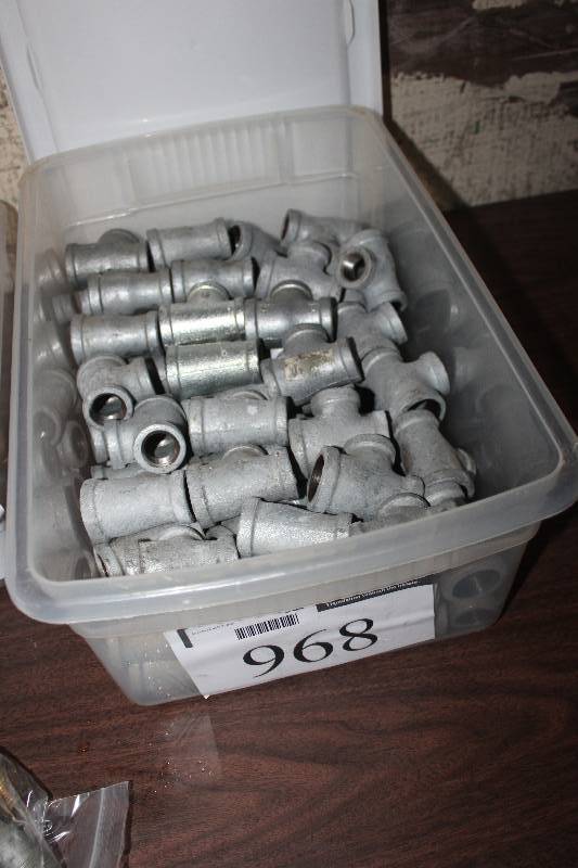 lot 968 image: 34x12 T Pieces Pipe Fittings