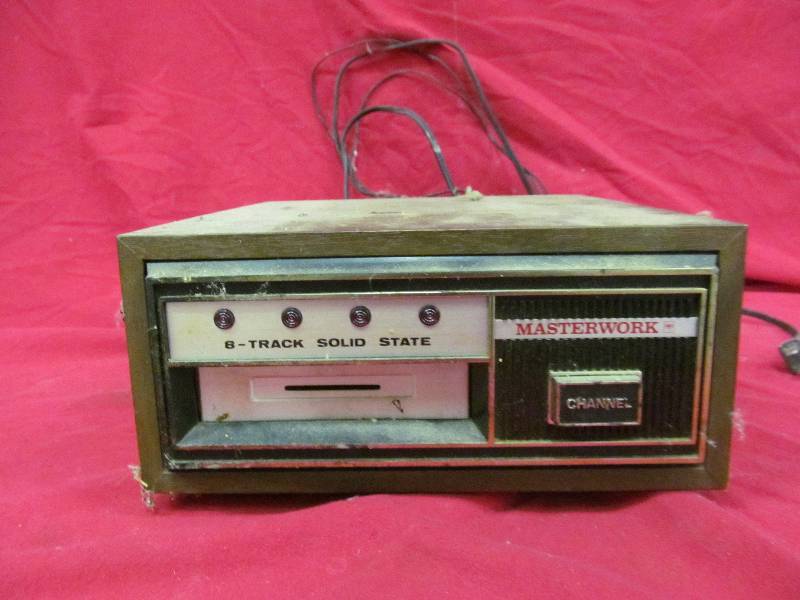 lot 8 image: Vintage masterworks tape player