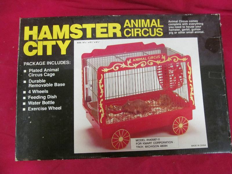 lot 36 image: Hamster city animal circus cage
