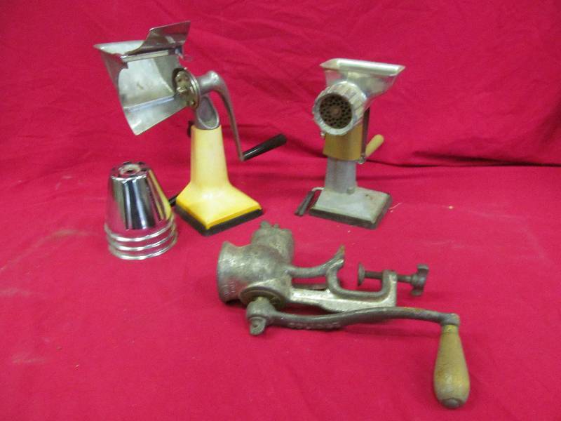 lot 40 image: vintage food grinders