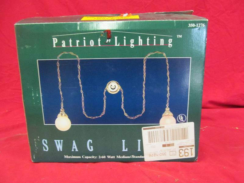 lot 42 image: Swag light