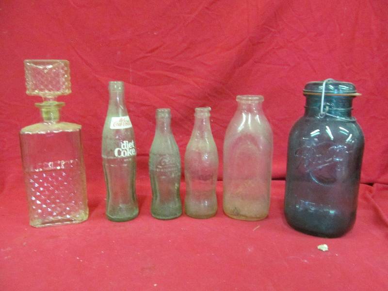 lot 74 image: Vintage jar and bottles