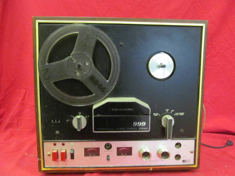 lot 81 image: Vintage Realistic Reel to Reel