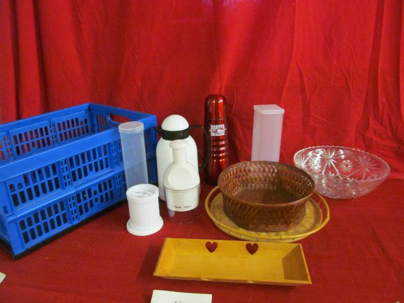 lot 103 image: UtensilsBowls