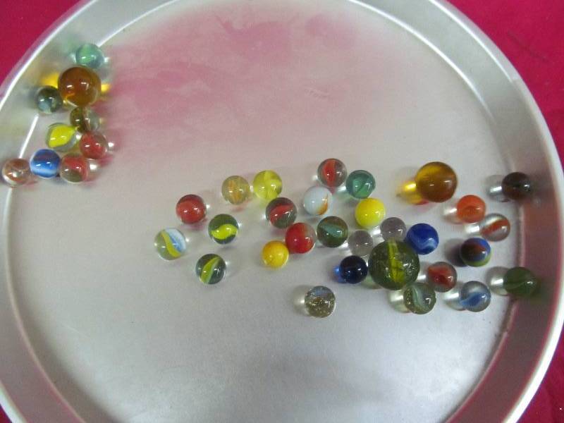 lot 114 image: Vintage Marbles