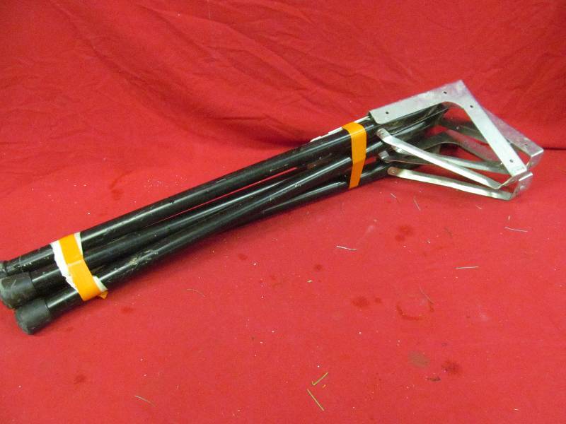 lot 130 image: Table Legs