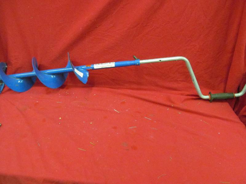 lot 143 image: Ice Auger