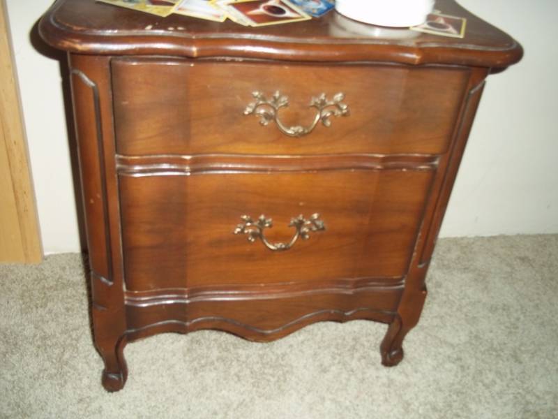 2 Drawer Dresser 16 x 21