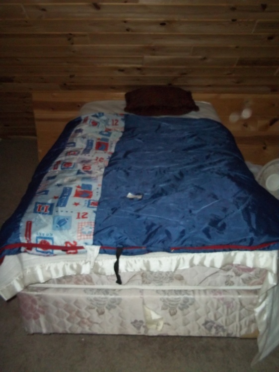 Twin Bedding with Free Mattresses