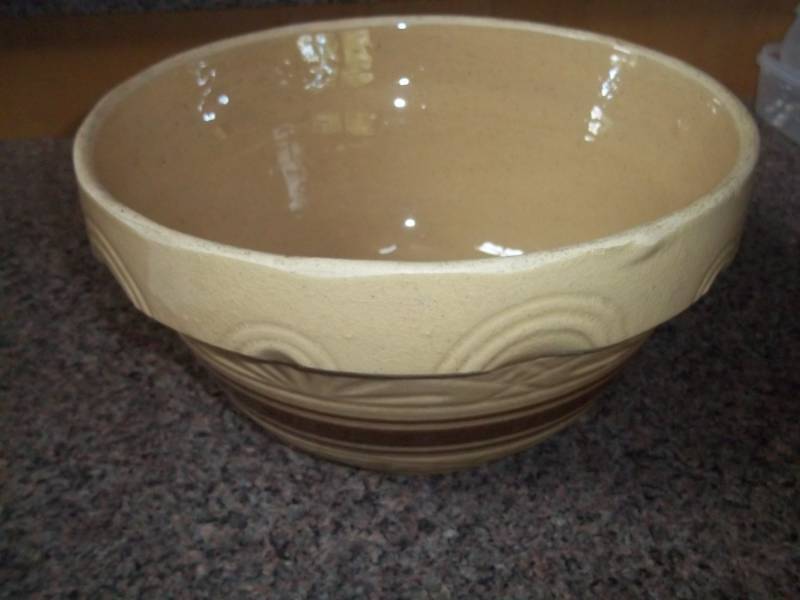 Ceramic Serving Bowl