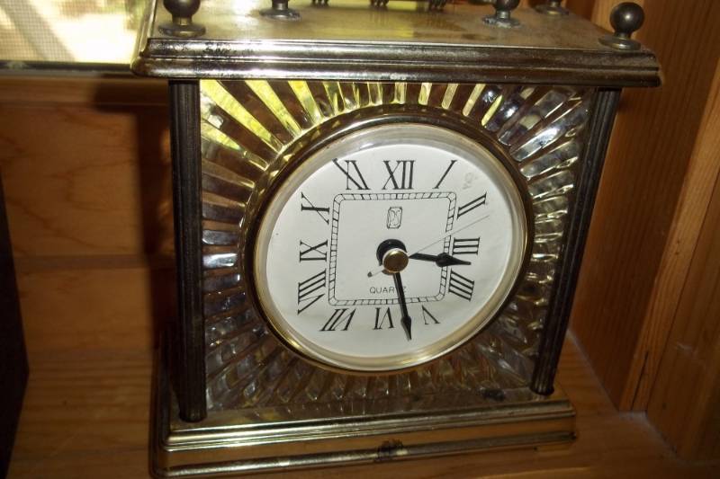 Mantle Clock
