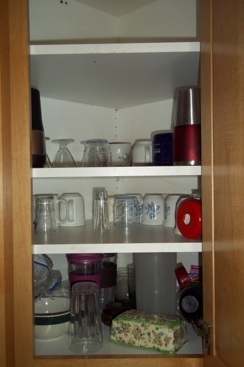 Misc glasses, cups, bowls, etc