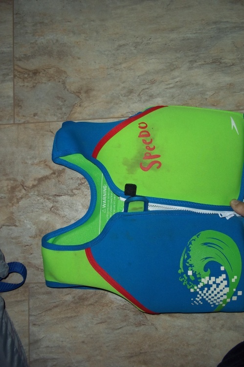 Child life jacket