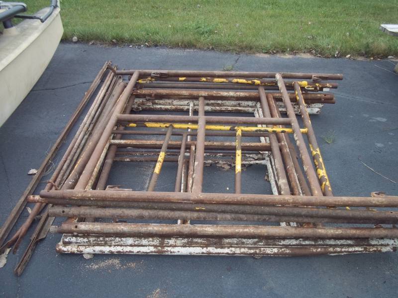 Scaffolding, 7 frames and 3 braces