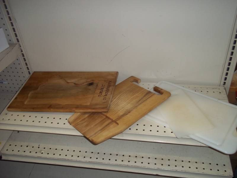4 cutting boards