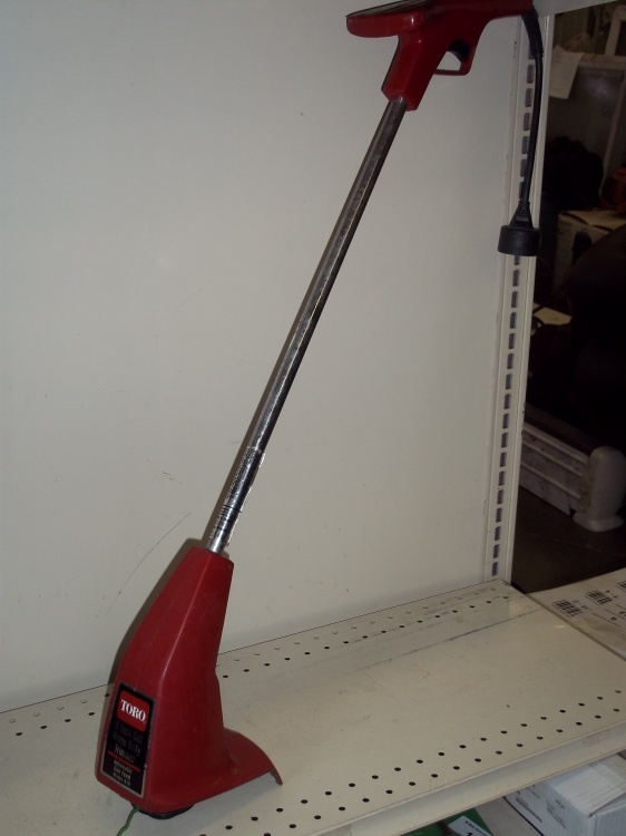 lot 8 image: Electric Toro Weed Trimmer -Tested and Works