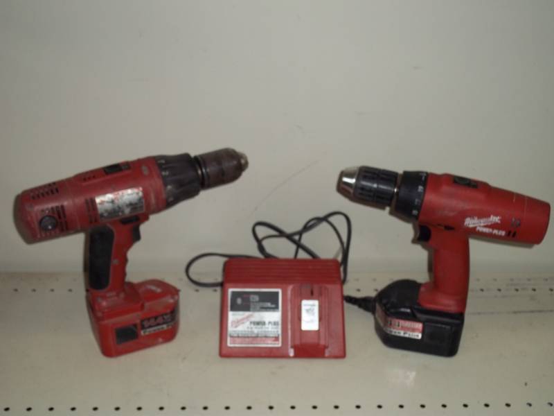 Pair of Milwaukee 14.4 Cordless Drills with Charger Advanced