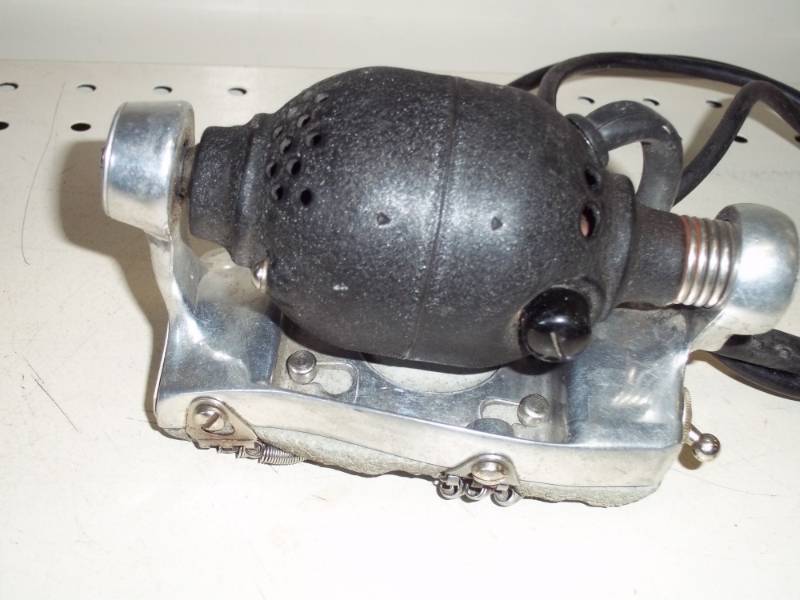 lot 12 image: Massager