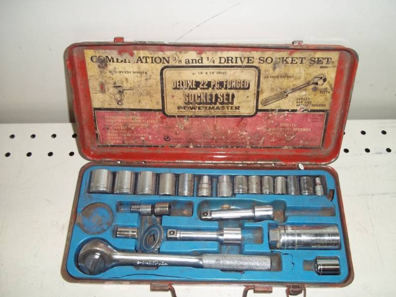 lot 19 image: Socket Set in Case