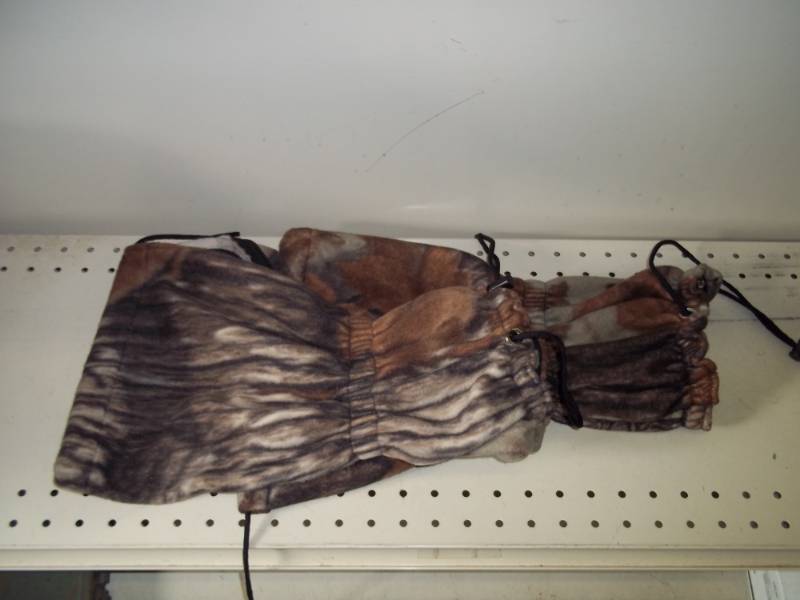 lot 40 image: Pair of  Camo Fleece Boot Warmers