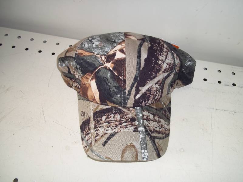 lot 41 image: Camo Hat with tag