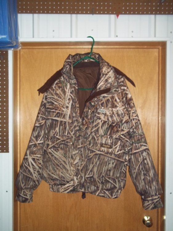 lot 47 image: XL Mountain Prairie Camo Insulated Jacket